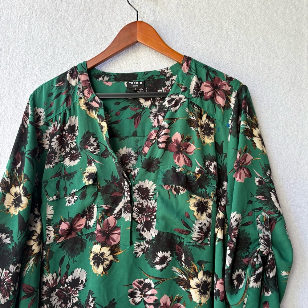 Torrid Harper Georgette 3/4 Sleeve Blouse Green Floral - Picture 5 of 5